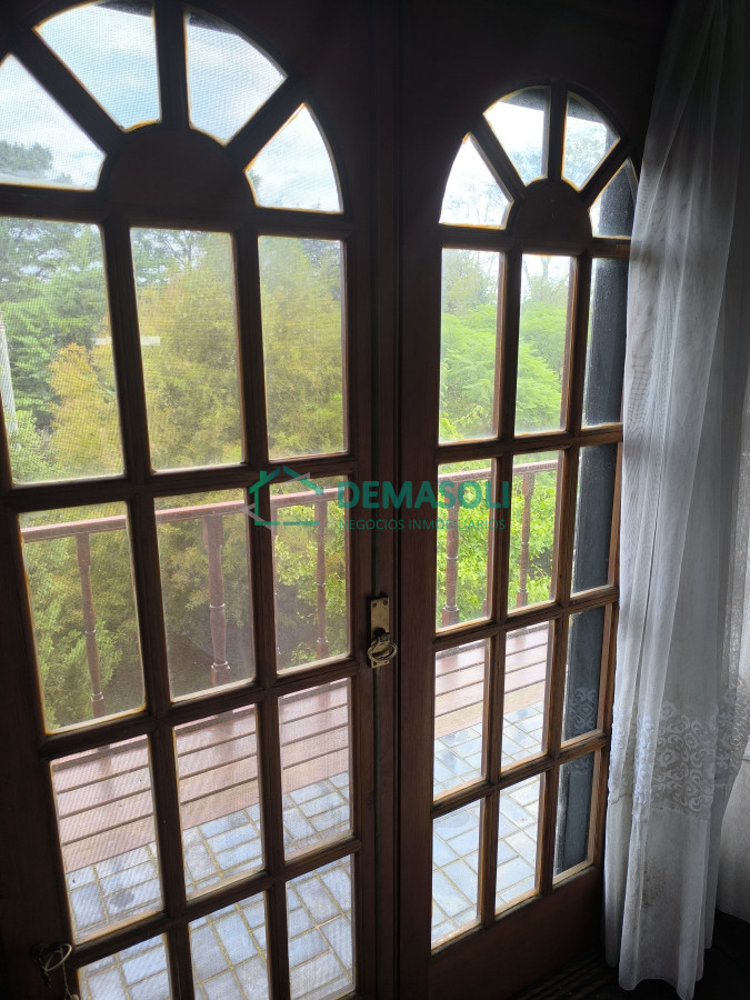 Casa ID.1249 - Se vende hermosa casona de estilo europeoubicada a pocos metros del mar, Playa Hermosa, 1100 M2 de terreno