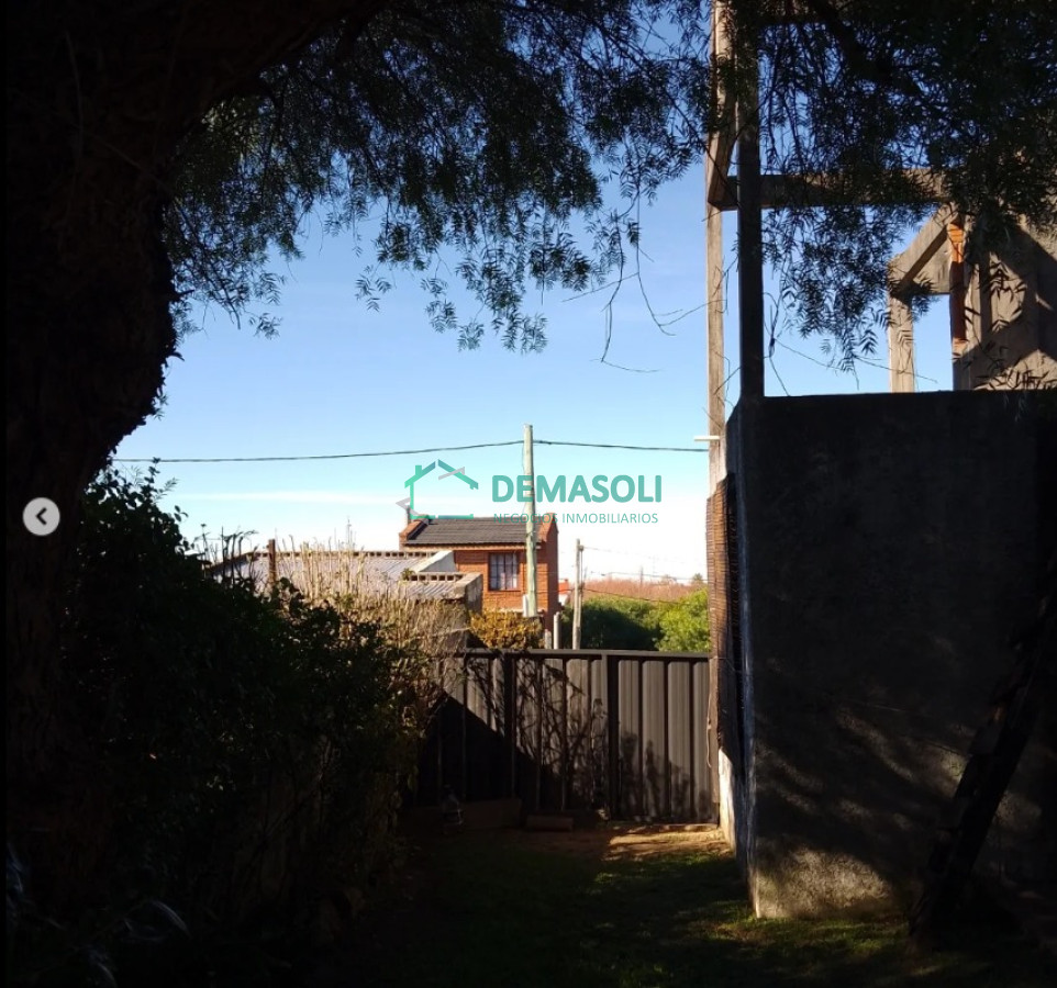 Casa ID.1300 - CASA CENTRICA CON PLANTA ALTA PARA TERMINAR