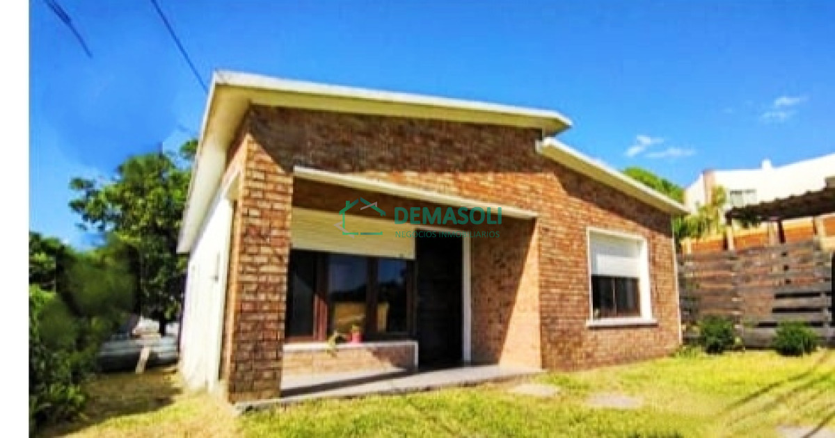 Casa ID.964 - Se vende en Piriápolis casa de 2 dormitorios 