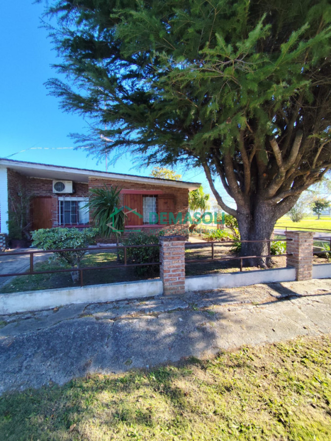 Casa ID.1478 - En venta hermosa casa en Gregorio Aznarez, vista a las Sierras 