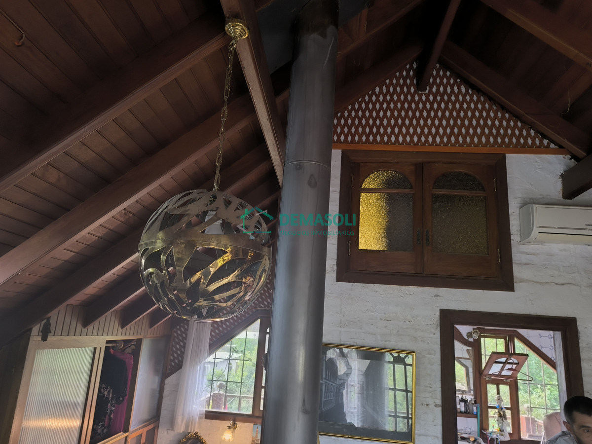 Casa ID.1249 - Se vende hermosa casona de estilo europeoubicada a pocos metros del mar, Playa Hermosa, 1100 M2 de terreno