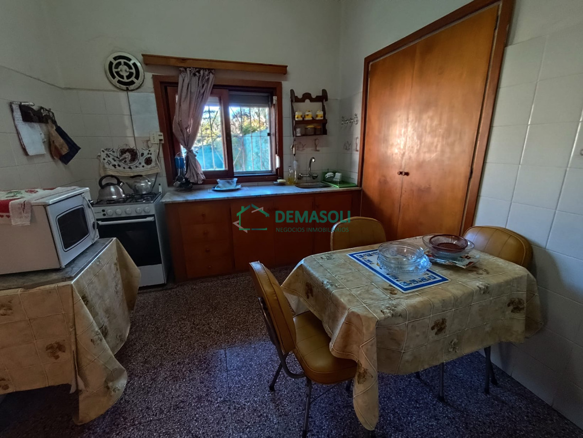 Casa ID.1280 - CASA EN VENTA A MEDIA CUADRA DE LA PLAZA - PAN DE AZUCAR