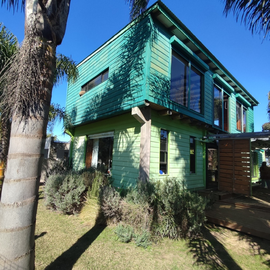 Hermosa casa ubicada en Punta Negra, a 3 cuadras del mar