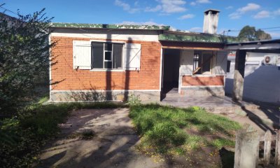 Se vende 2 casas en el mismo padrón Piriápolis, Urquiza y Buenos Aires