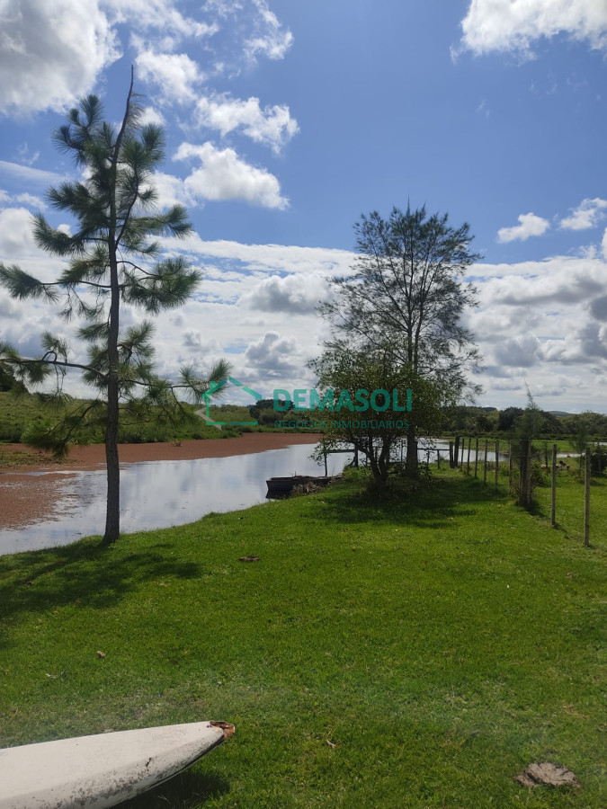 Chacra ID.769 - Se vende 30 has con casa a 3 km de Garzón.