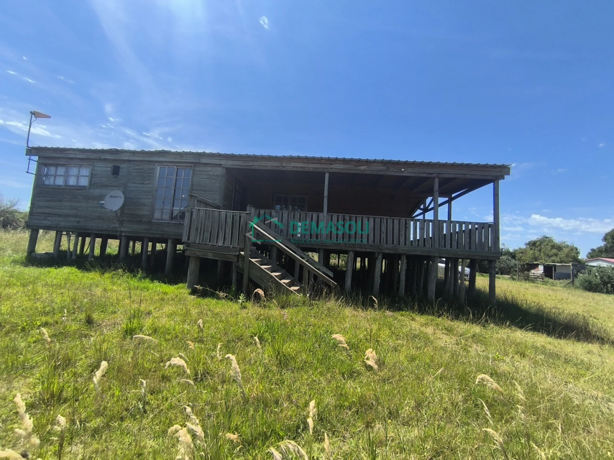 Chacra ID.1376 - 3 has 3120 m2 chacra con casas y Piscina a pocos minutos de Pan de Azúcar, Maldonado 