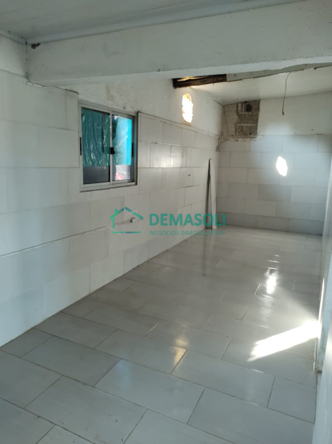 Local Comercial ID.558 - Se vende local con frente a ruta 9