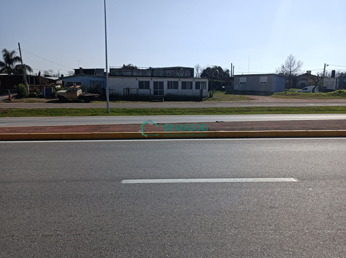 Local Comercial ID.558 - Se vende local con frente a ruta 9