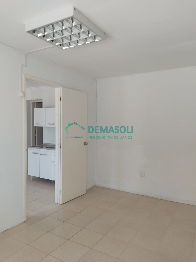 Local Comercial ID.767 - Se alquila local en Pan de Azúcar 