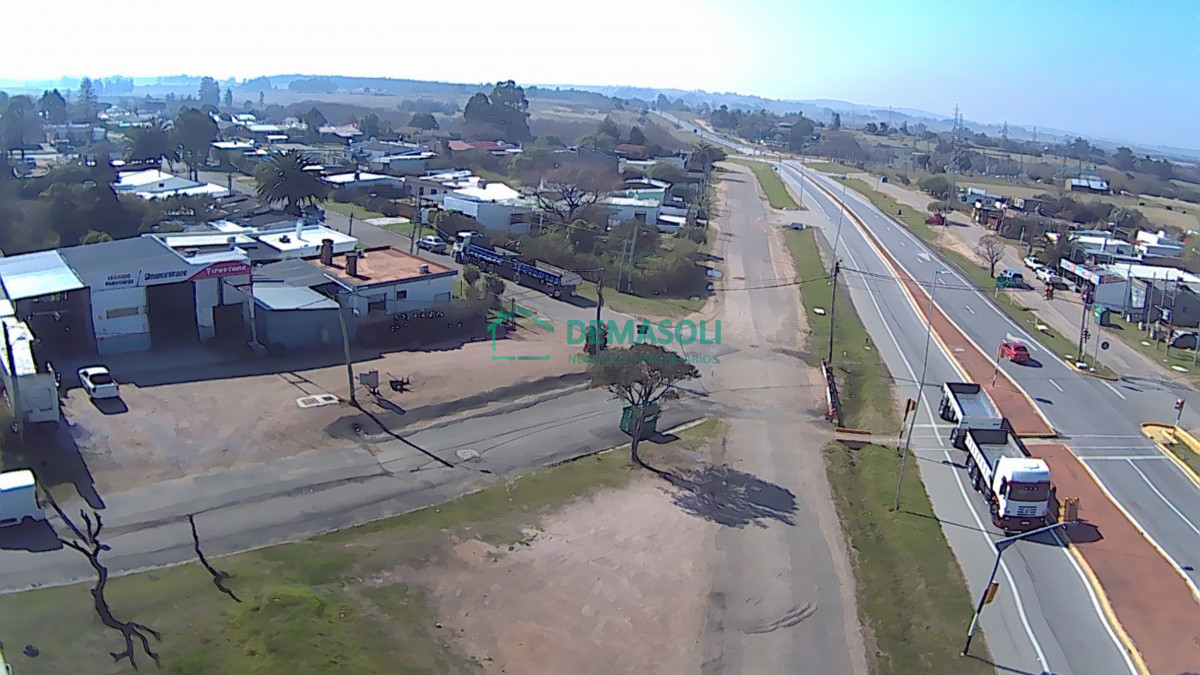 Local Comercial ID.558 - Se vende local con frente a ruta 9