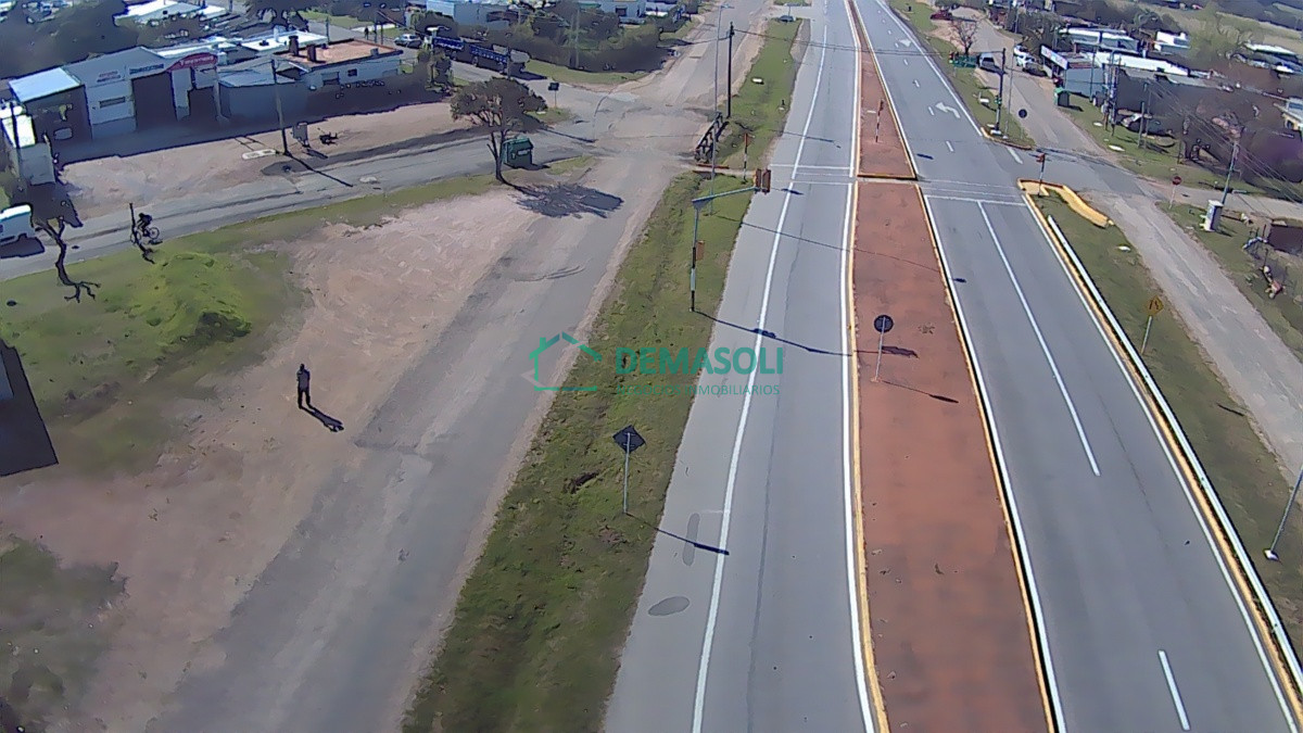Local Comercial ID.558 - Se vende local con frente a ruta 9