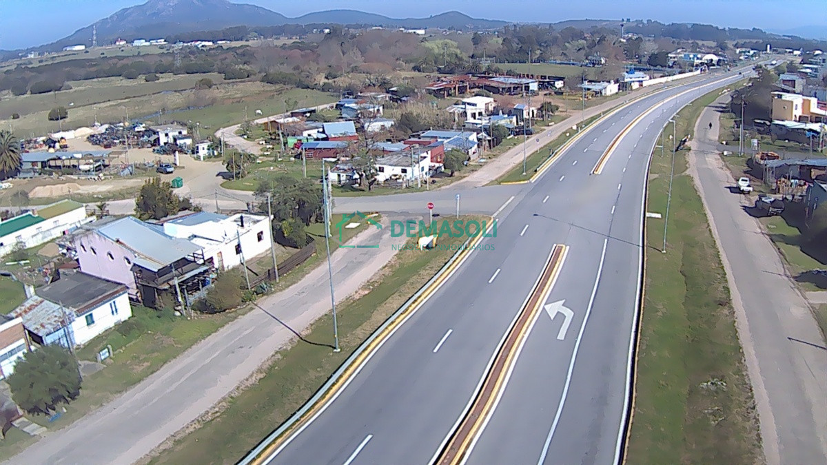 Local Comercial ID.558 - Se vende local con frente a ruta 9