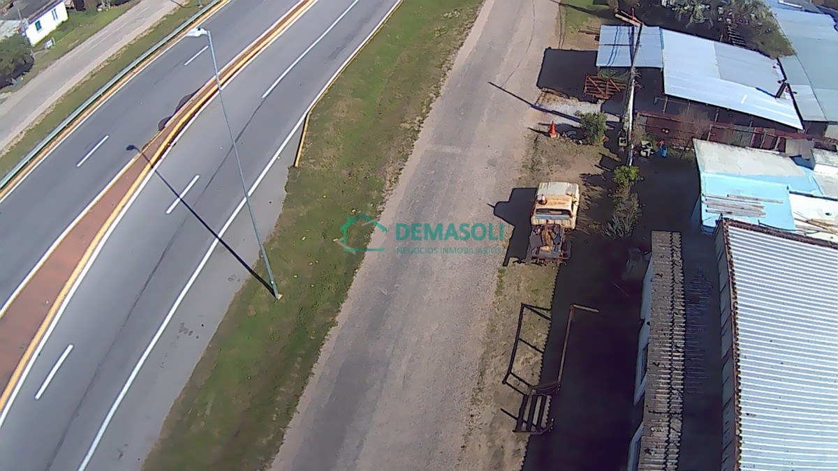 Local Comercial ID.558 - Se vende local con frente a ruta 9