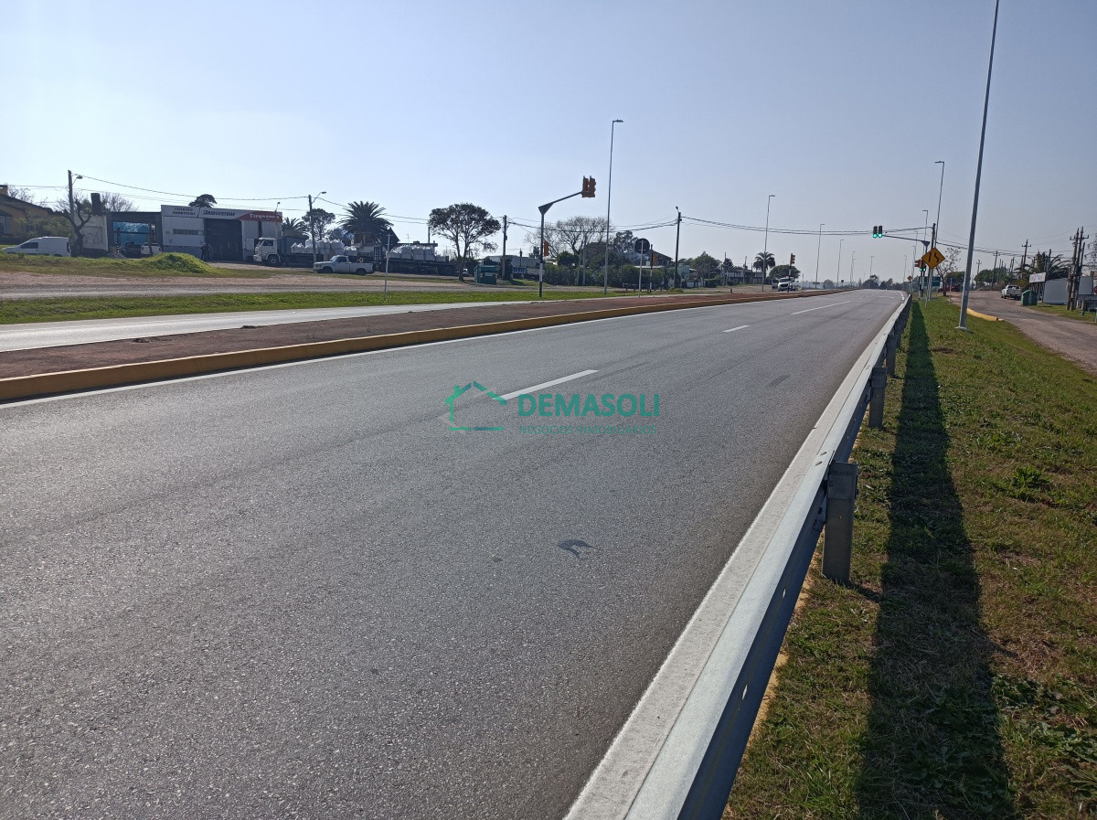 Local Comercial ID.558 - Se vende local con frente a ruta 9