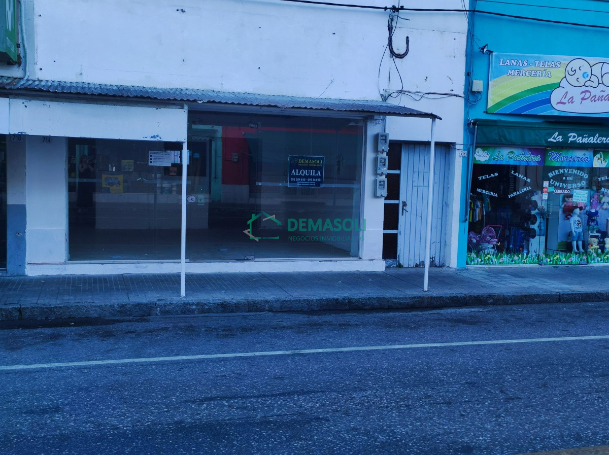 Local Comercial ID.342 - Se alquila local ubicado en el centro de la ciudad de an de Azúcar $17.800 