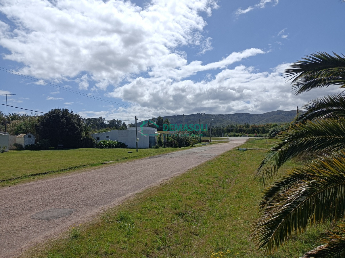 Terreno ID.622 - Se vende o permuta mayor valor, terreno de 1013 m2 Estacion Las Flores 