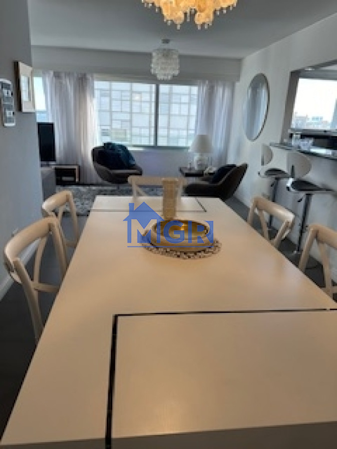Apartamento ID.37 - ESPECTACULAR  !!! Alquiler Peninsula de Punta del Este, Edificio de Categoría 