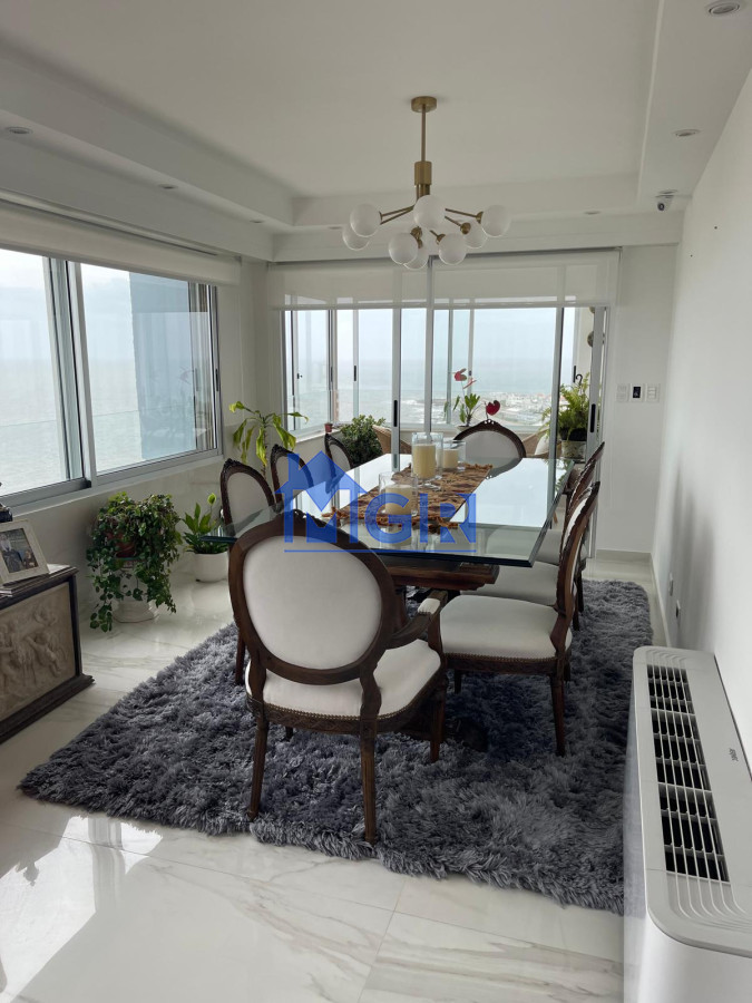 Apartamento ID.42 - Alquiler de Lujo en Punta del Este desde el 28 de Diciembre hasta el 10 de Enero de 2025