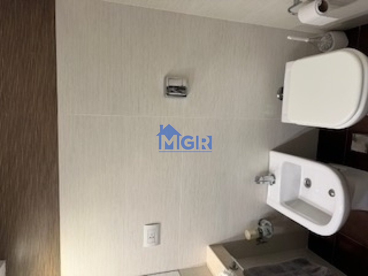 Apartamento ID.37 - ESPECTACULAR  !!! Alquiler Peninsula de Punta del Este, Edificio de Categoría 