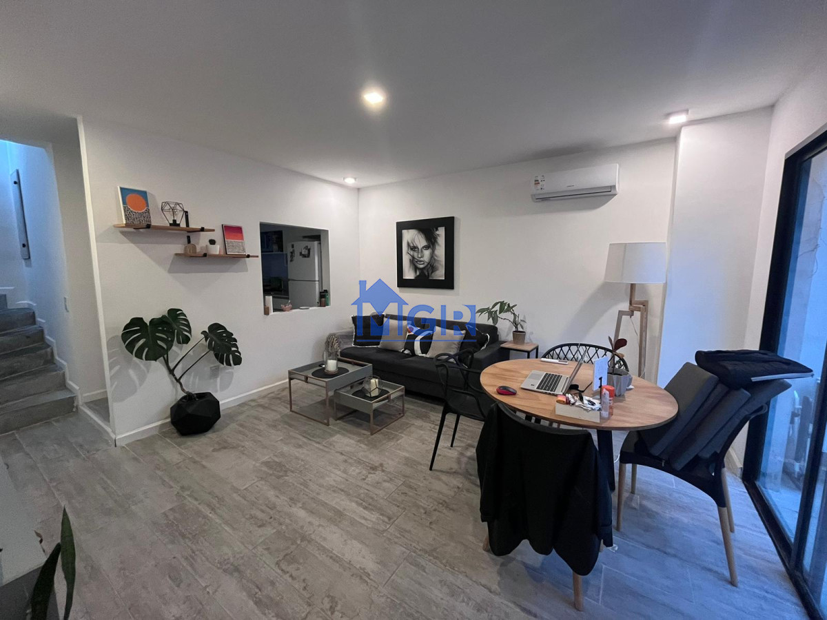 Apartamento ID.13 - Imperdible Punta Carretas ALQUILER DUPLEX a metros de mar.