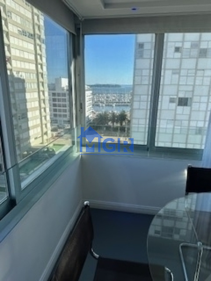 Apartamento ID.37 - ESPECTACULAR  !!! Alquiler Peninsula de Punta del Este, Edificio de Categoría 