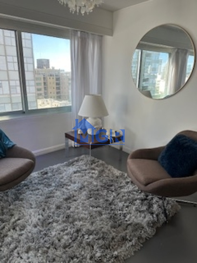 Apartamento ID.37 - ESPECTACULAR  !!! Alquiler Peninsula de Punta del Este, Edificio de Categoría 