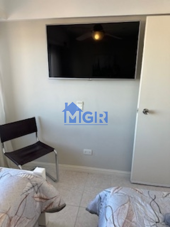 Apartamento ID.37 - ESPECTACULAR  !!! Alquiler Peninsula de Punta del Este, Edificio de Categoría 