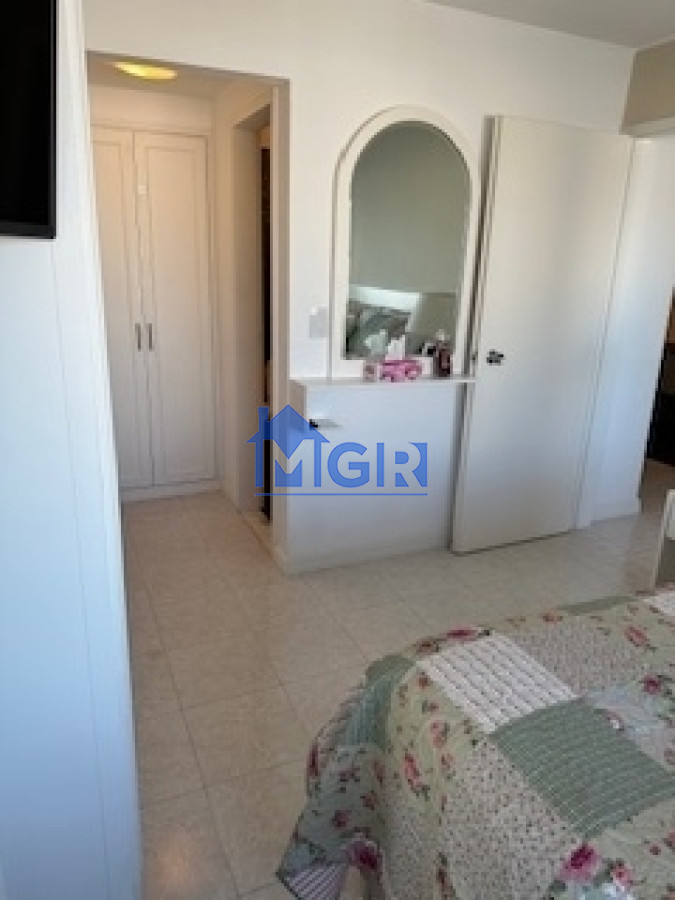 Apartamento ID.37 - ESPECTACULAR  !!! Alquiler Peninsula de Punta del Este, Edificio de Categoría 