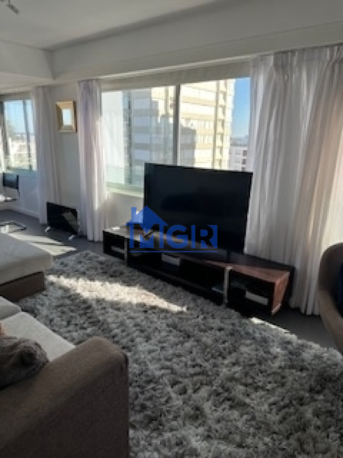 Apartamento ID.37 - ESPECTACULAR  !!! Alquiler Peninsula de Punta del Este, Edificio de Categoría 