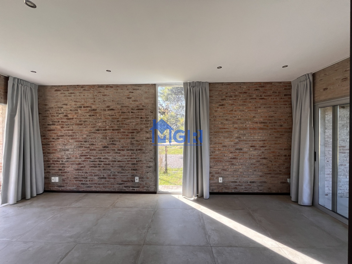 Casa ID.38 - OPORTUNIDAD! Alquiler en Barrio Privado Carmel. (Frente a La Tahona)