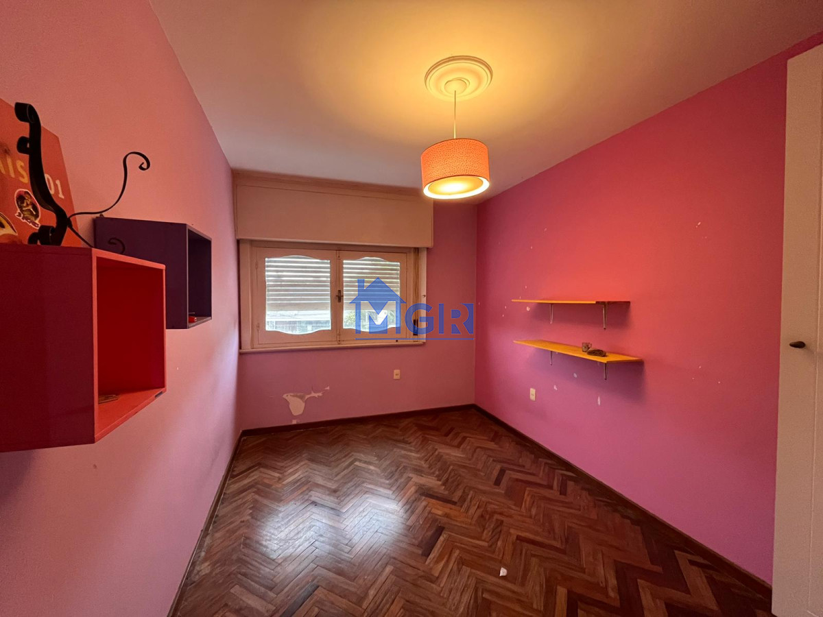 Casa ID.31 - IDEAL EMPRESA , VIVIENDA- PROPIEDAD DE 500mts SOBRE AVENIDA GRAL PAZ - PUNTA GORDA - MALVIN 
