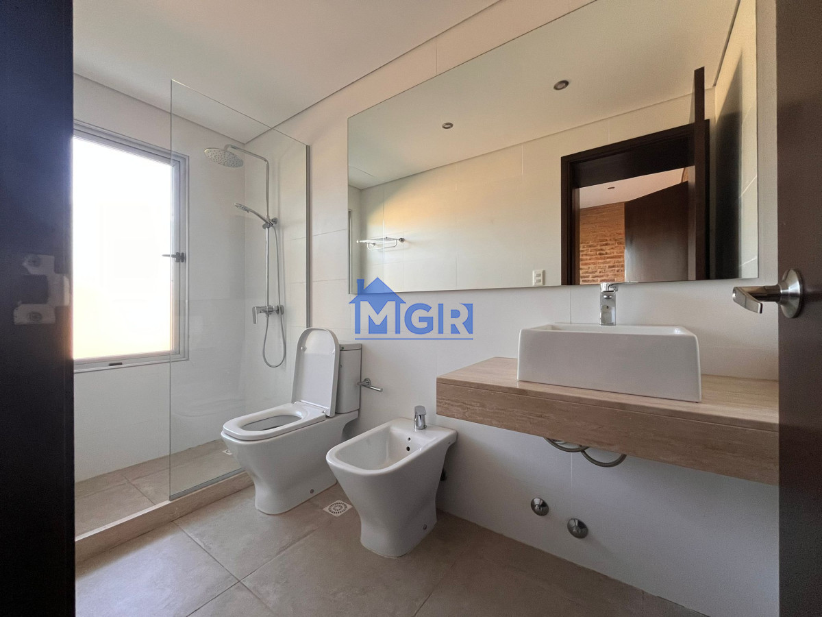 Casa ID.38 - OPORTUNIDAD! Alquiler en Barrio Privado Carmel. (Frente a La Tahona)