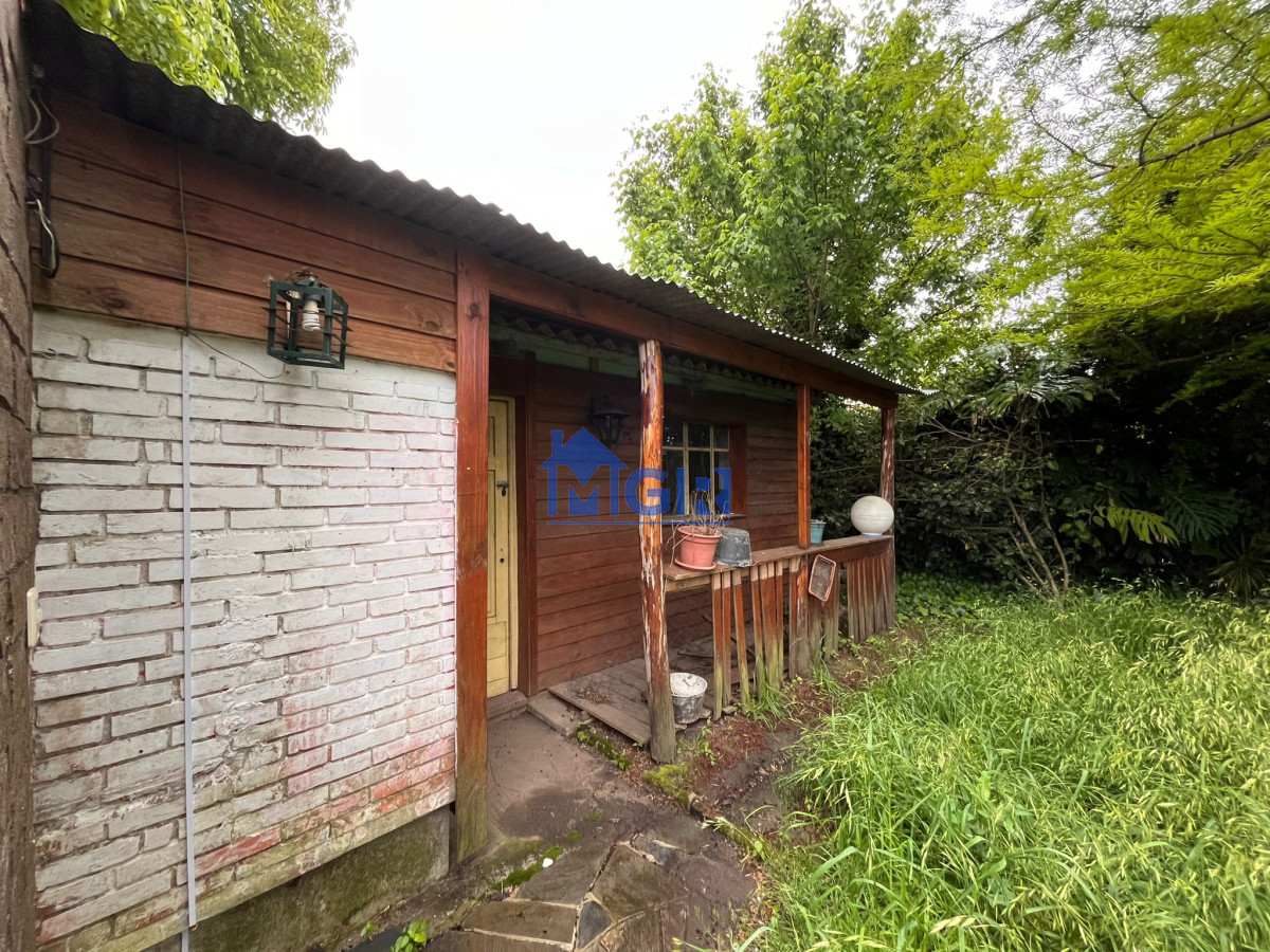 Casa ID.31 - IDEAL EMPRESA , VIVIENDA- PROPIEDAD DE 500mts SOBRE AVENIDA GRAL PAZ - PUNTA GORDA - MALVIN 