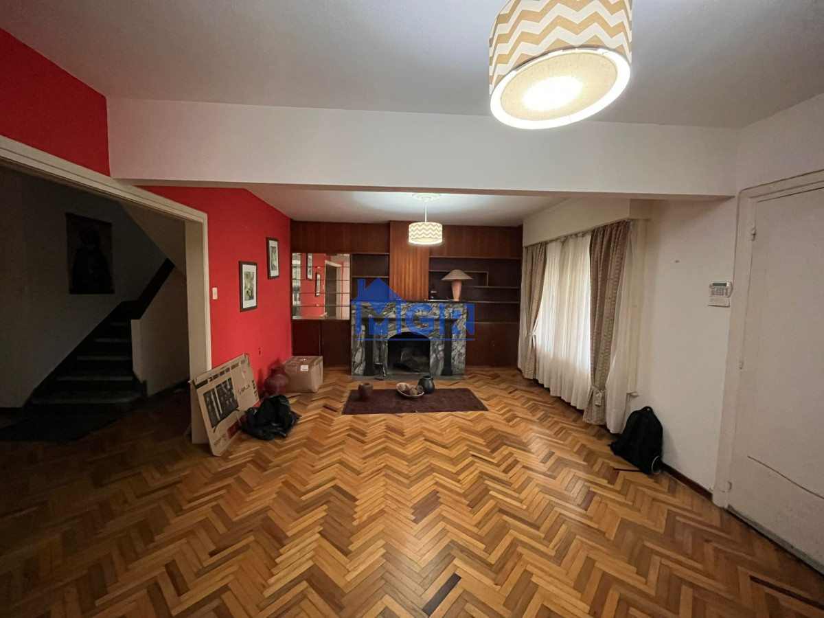 Casa ID.31 - IDEAL EMPRESA , VIVIENDA- PROPIEDAD DE 500mts SOBRE AVENIDA GRAL PAZ - PUNTA GORDA - MALVIN 