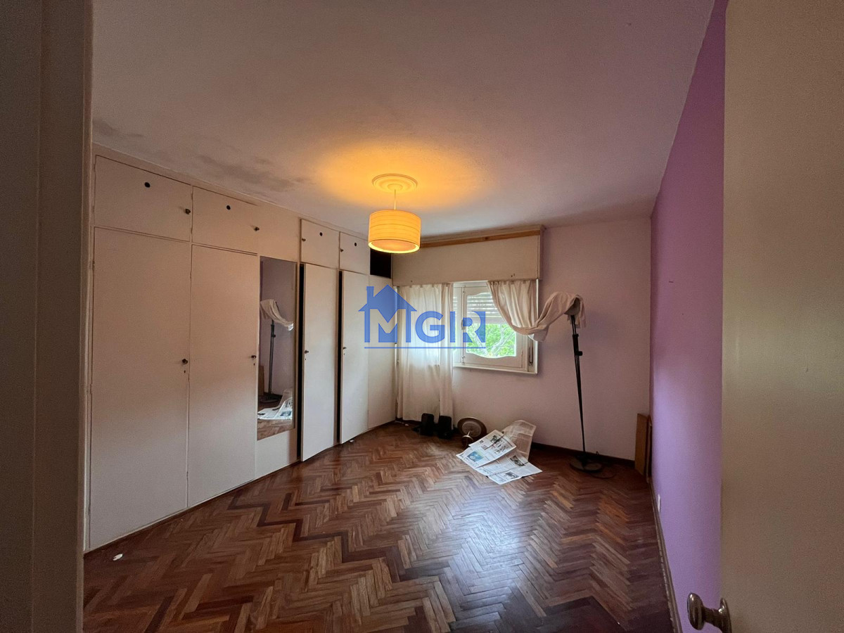 Casa ID.31 - IDEAL EMPRESA , VIVIENDA- PROPIEDAD DE 500mts SOBRE AVENIDA GRAL PAZ - PUNTA GORDA - MALVIN 
