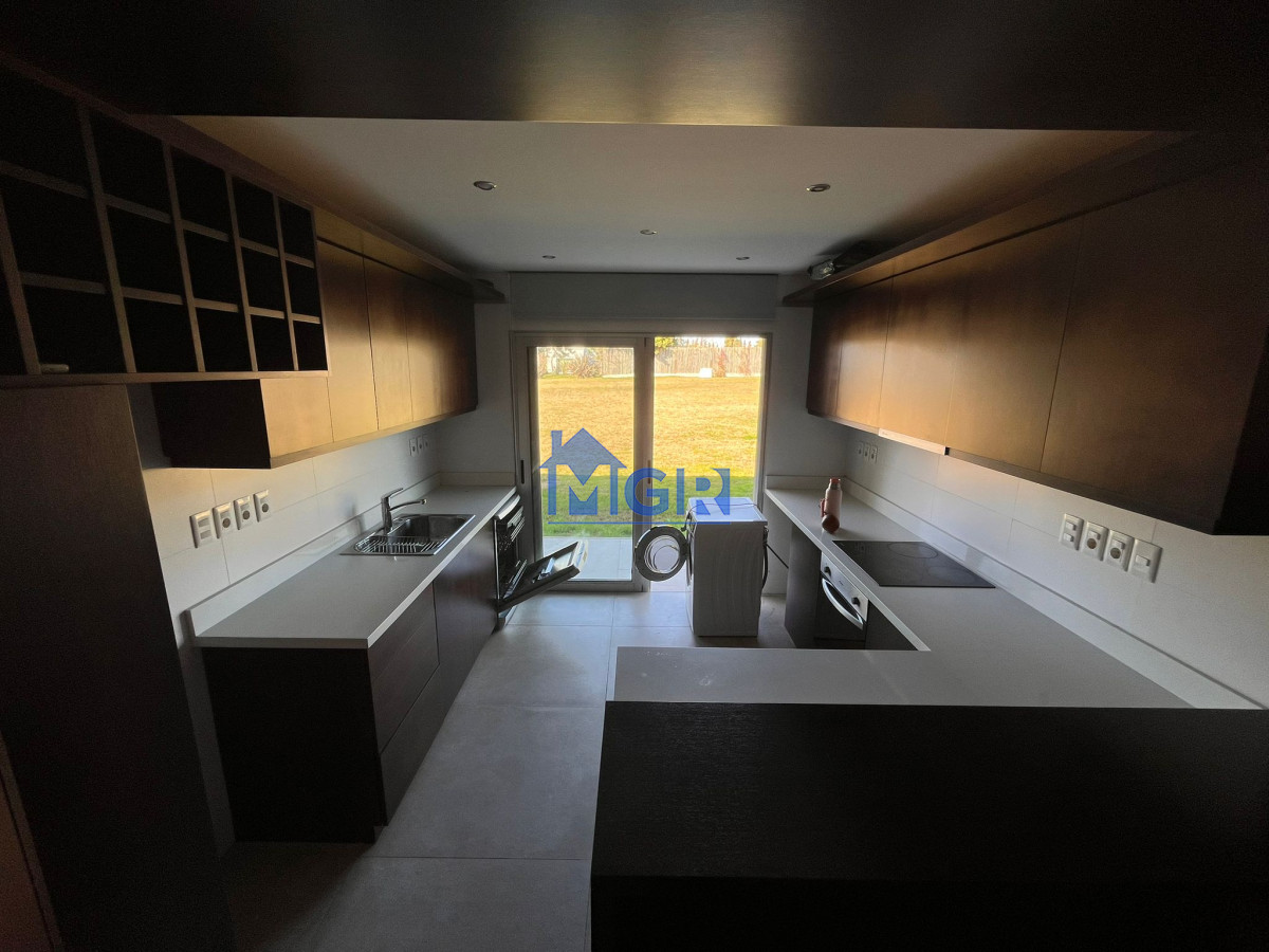Casa ID.38 - OPORTUNIDAD! Alquiler en Barrio Privado Carmel. (Frente a La Tahona)