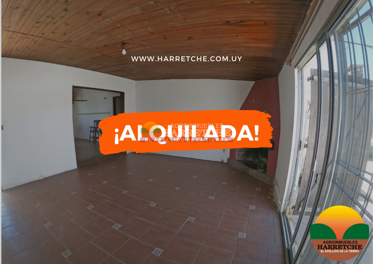 Casa ID.350 - Alquilo en el centro de Los Cerrillos, 2 dormitorios, terraza, parrillero, garaje.