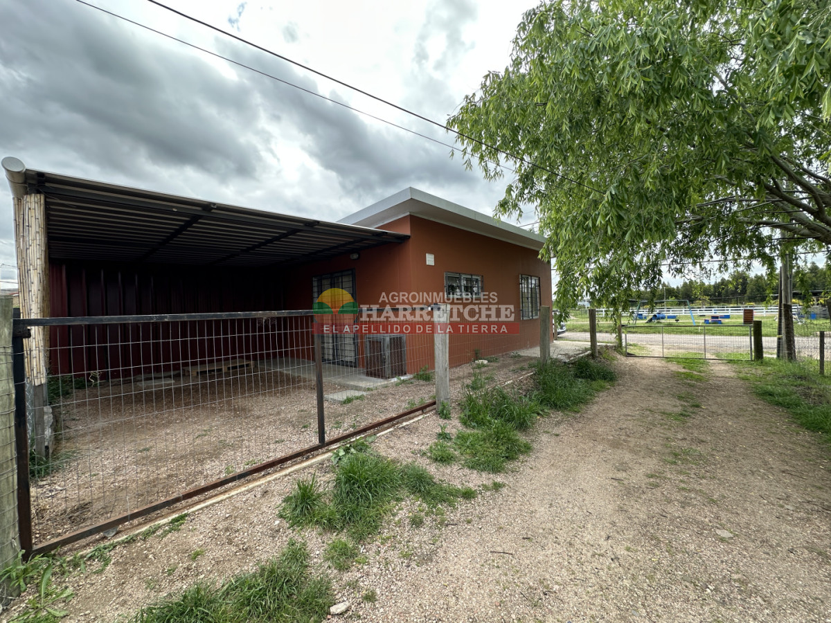Casa ID.545 - Alquiler en Progreso, casa de 1 dormitorio, galpón, alero para vehículo. 