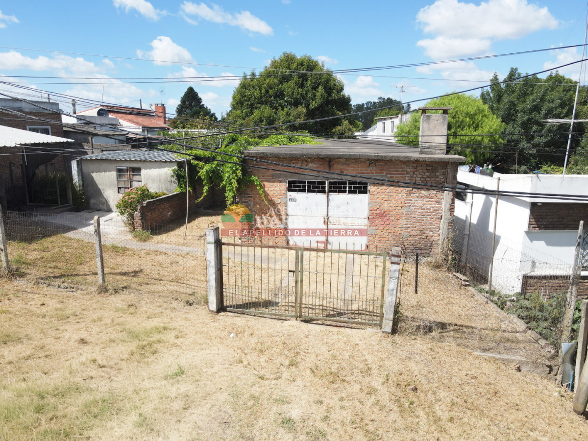 Casa ID.504 - Casa en venta Progreso, terreno esquina buena costrucción.