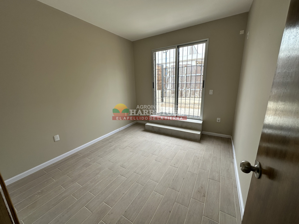 Casa ID.505 - Casa en alquiler en Progreso, céntrica! Unidad 001