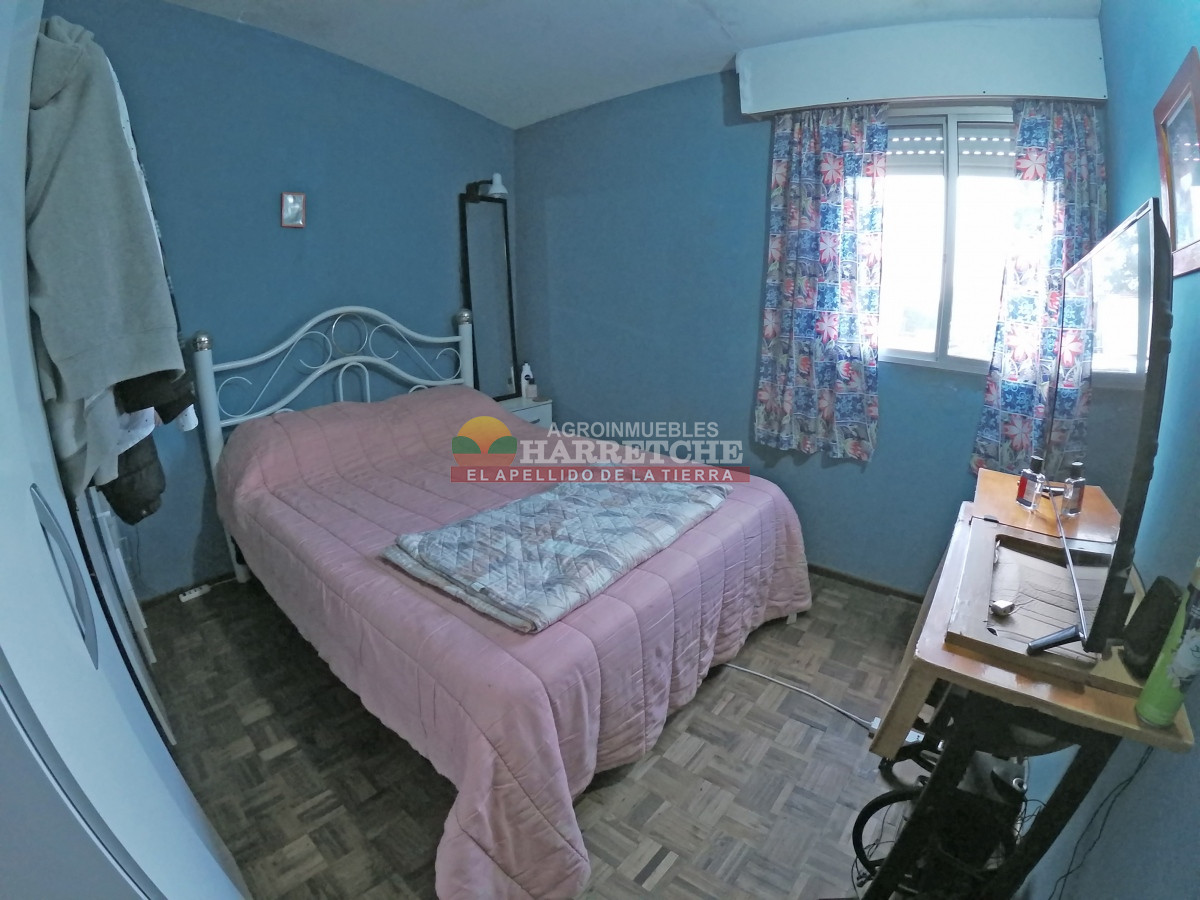 Casa ID.326 - Casa en dos niveles venta Progreso, 3 dormitorios, parrillero, estacionamiento, con renta