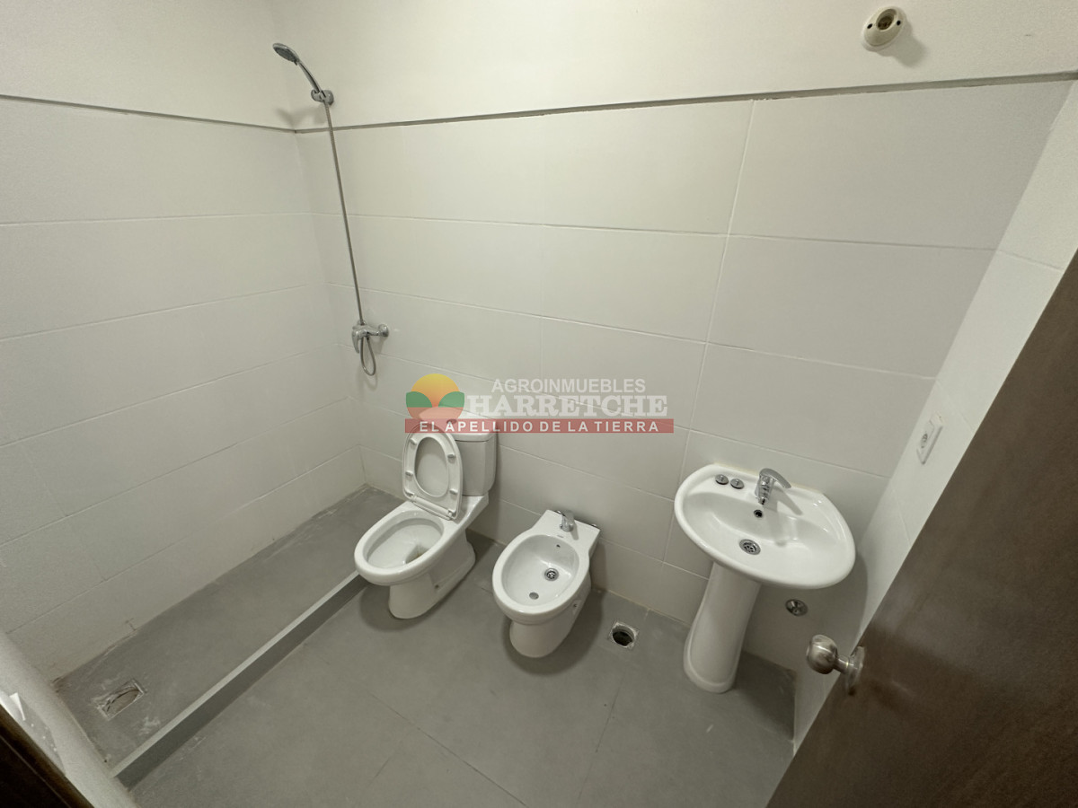 Casa ID.506 - Alquiler en Progreso, céntrico, 1 dormitorio, patio! Unidad 002  