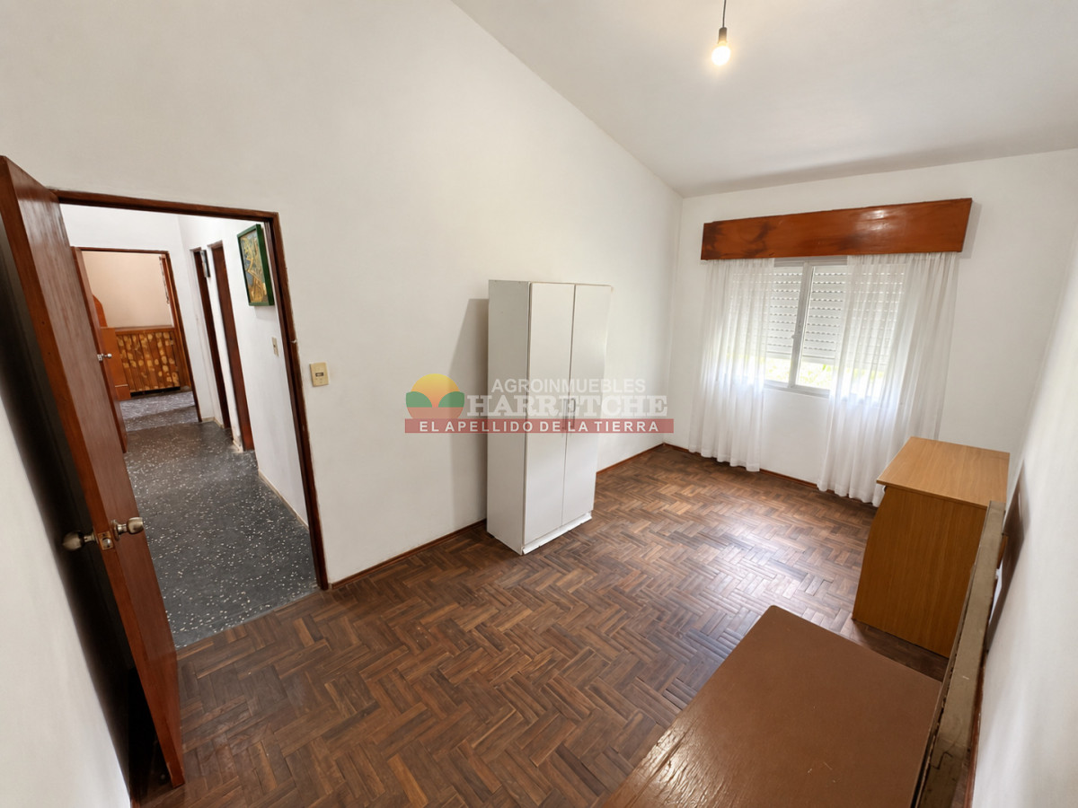 Casa ID.541 - Alquilo casa en Progreso, 3 dormitorios, living comedor, patio! 