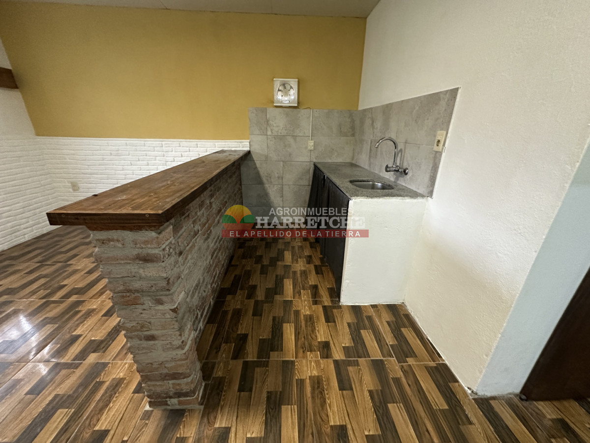 Casa ID.542 - Vendo casa en Progreso, Villa Felicidad, 1 dorm, cocina, garaje barbacoa AH-3364