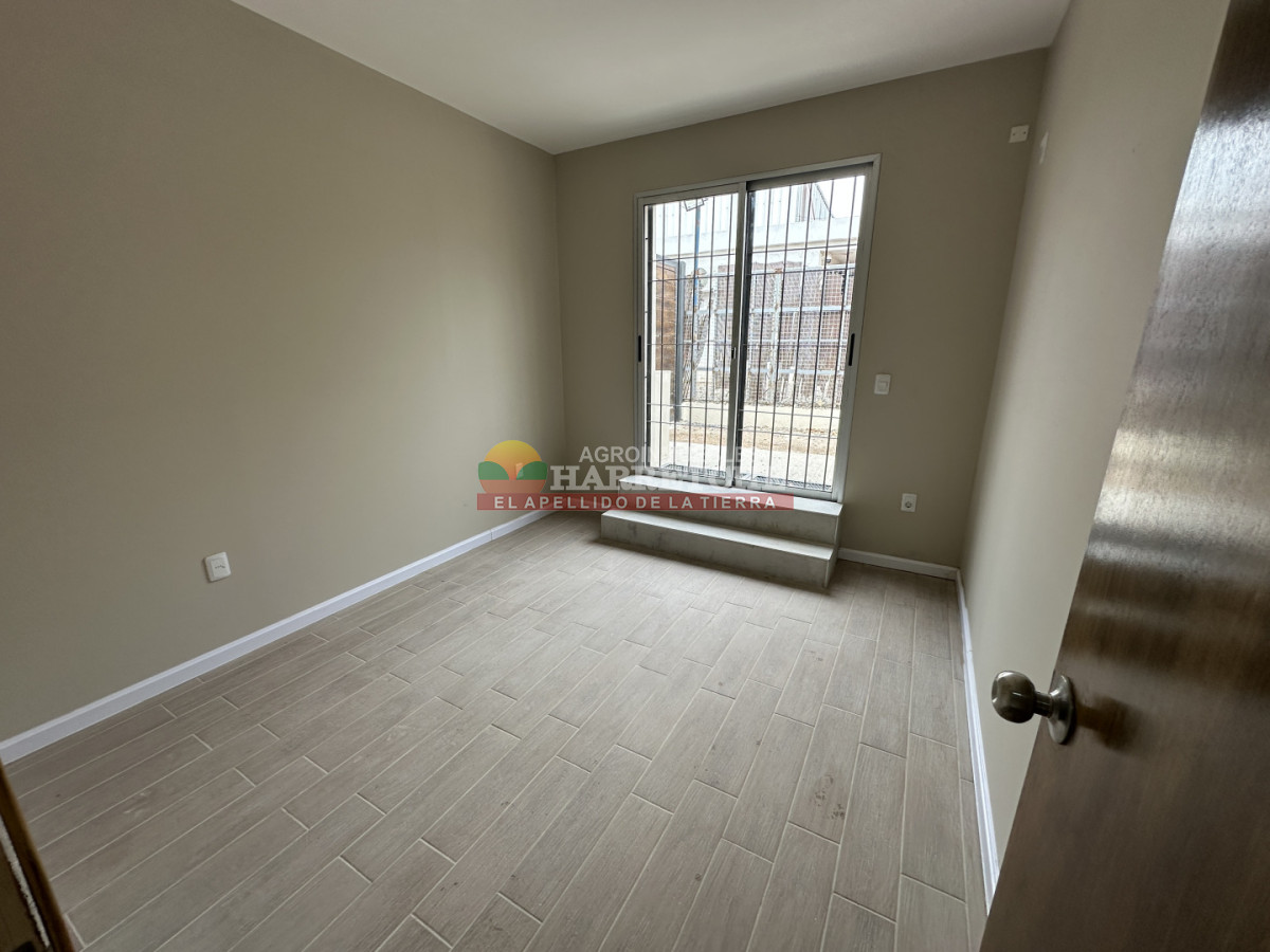 Casa ID.505 - Casa en alquiler en Progreso, céntrica! Unidad 001