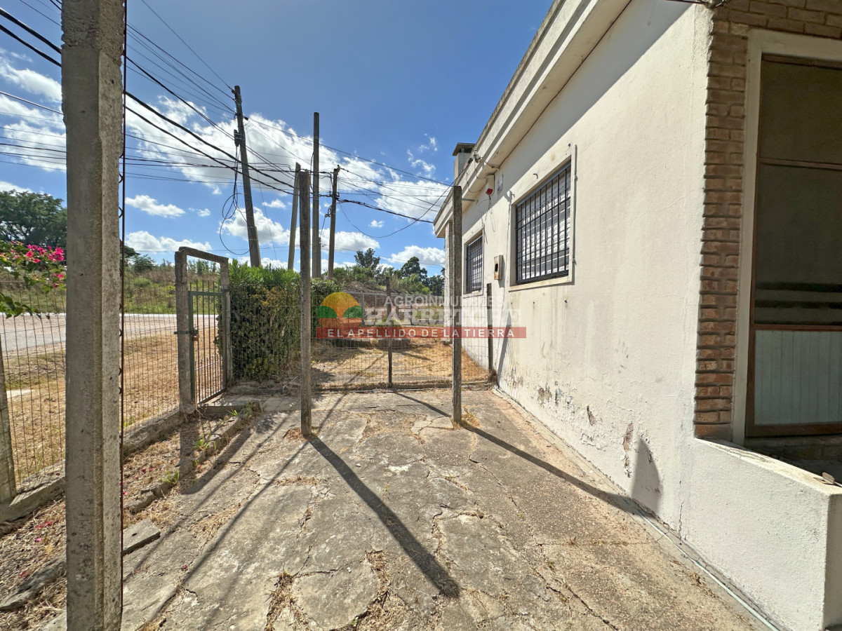 Casa ID.504 - Casa en venta Progreso, terreno esquina buena costrucción.