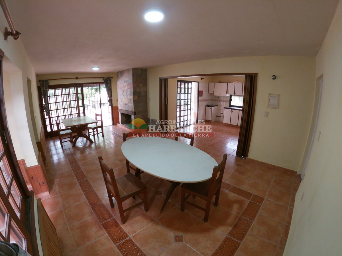 Casa ID.496 -  Casa en venta en Progreso, 3 dorm, 3 baños, cochera y parrillero! 