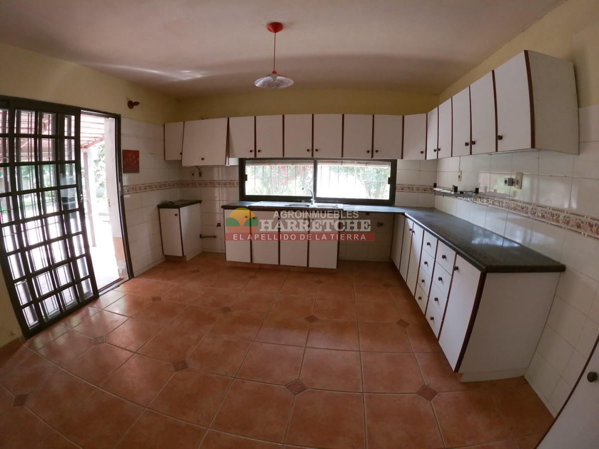 Casa ID.496 -  Casa en venta en Progreso, 3 dorm, 3 baños, cochera y parrillero! 