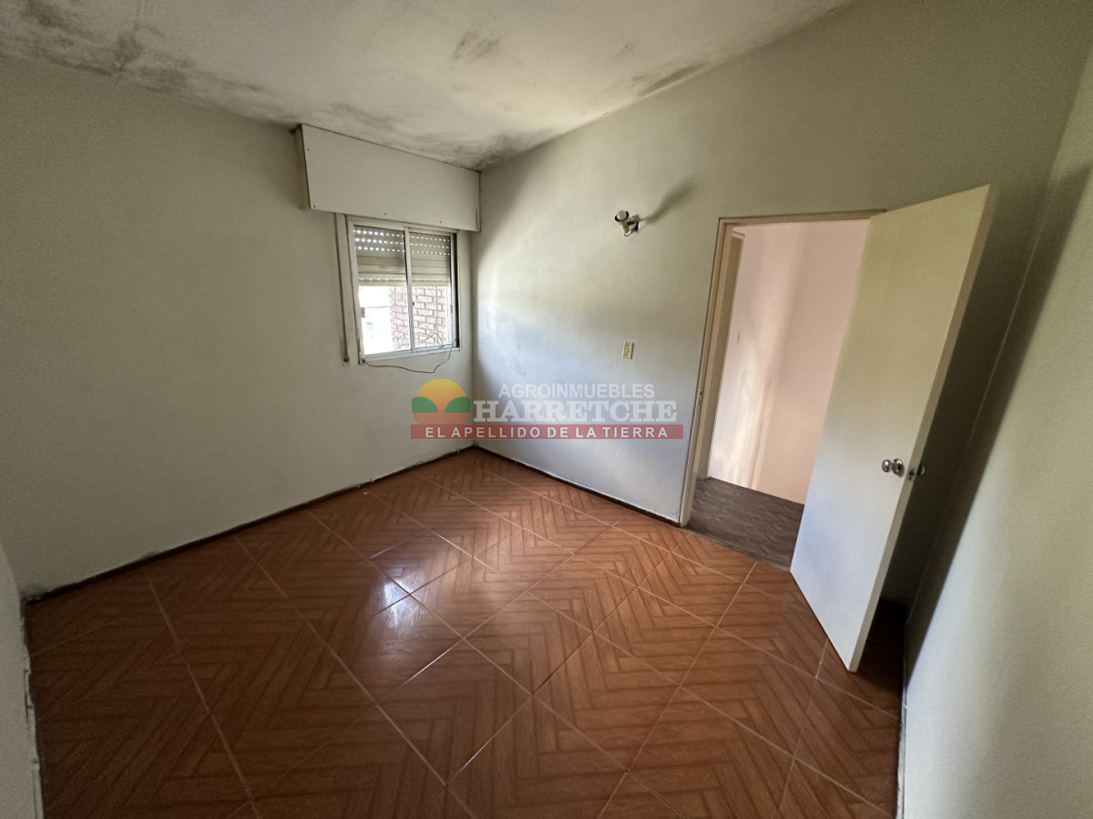 Casa ID.326 - Casa en dos niveles venta Progreso, 3 dormitorios, parrillero, estacionamiento, con renta