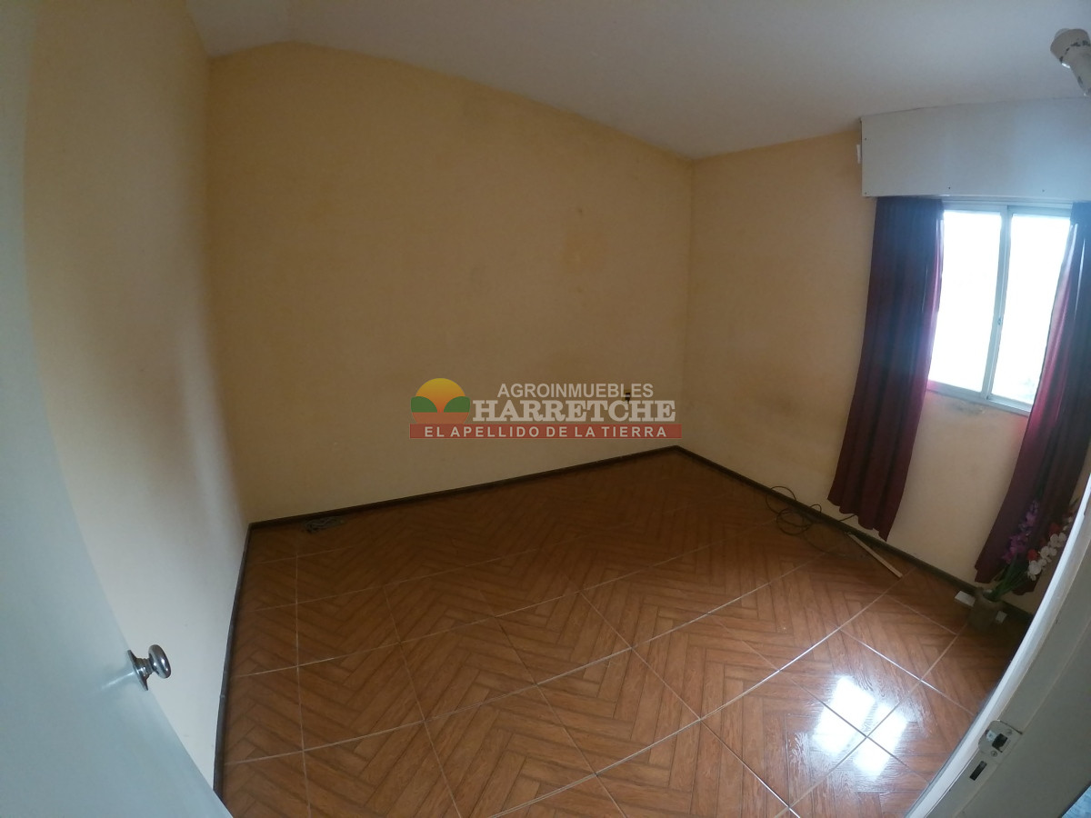 Casa ID.326 - Casa en dos niveles venta Progreso, 3 dormitorios, parrillero, estacionamiento, con renta
